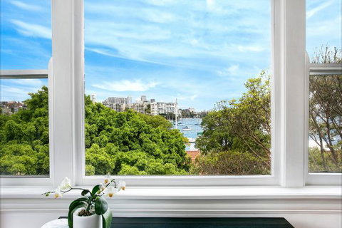 New Beach Apartment - Accommodation Main Beach 9