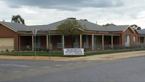 Numurkah Apartments - The Miekleljohn - Accommodation Main Beach 0
