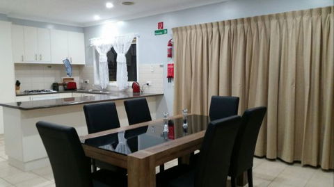 Numurkah Apartments - The Miekleljohn - Accommodation Main Beach 1