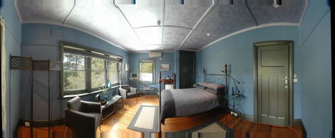 Oakdene Vineyards Guesthouse - Accommodation Main Beach 1