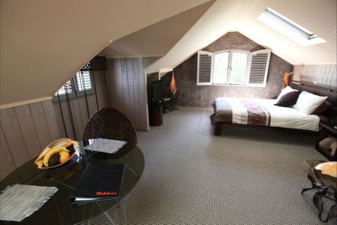 Oakdene Vineyards Guesthouse - Accommodation Main Beach 2