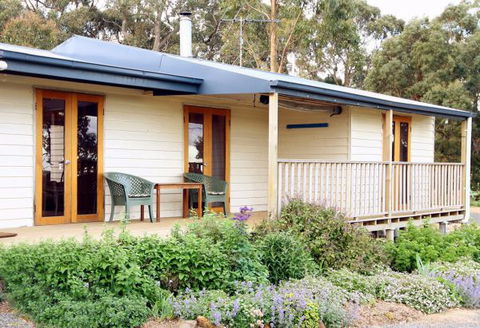 Oakhill Cottage - Accommodation Main Beach 0