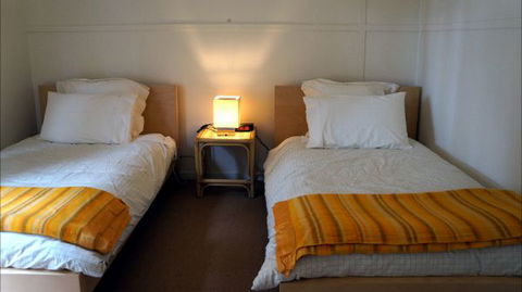Oakhill Cottage - Accommodation Main Beach 4