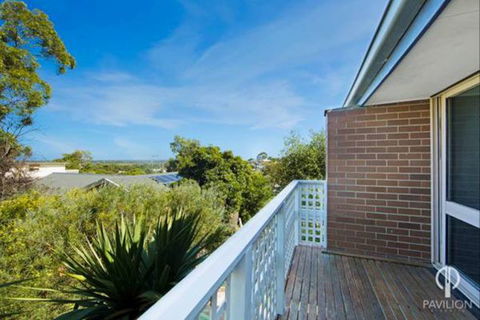 Ocean Groovers Getaway - Accommodation Main Beach 1