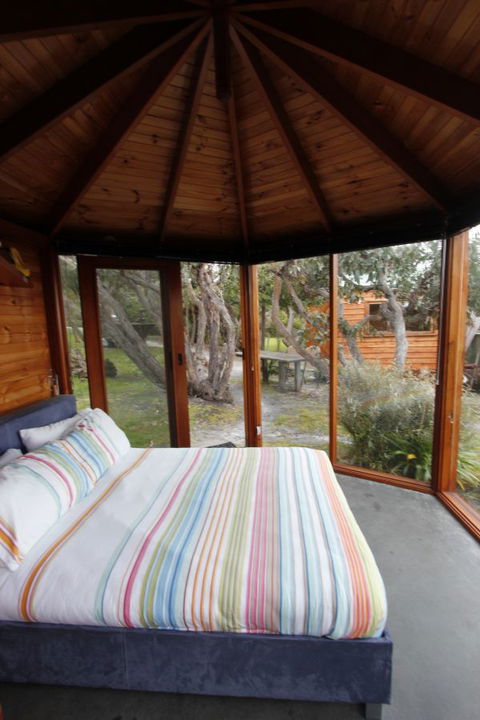 Ocean Inlet - Accommodation Main Beach 4