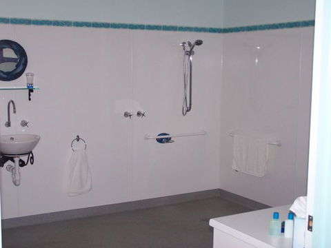 Ocean Inlet - Accommodation Main Beach 5