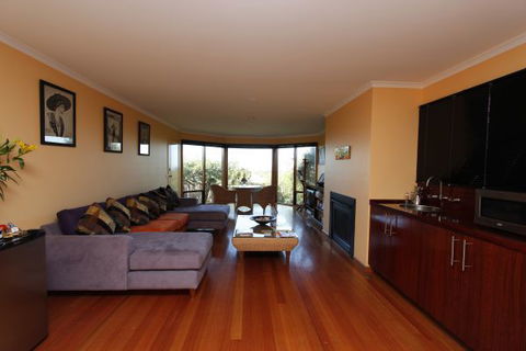 Ocean Inlet - Accommodation Main Beach 8