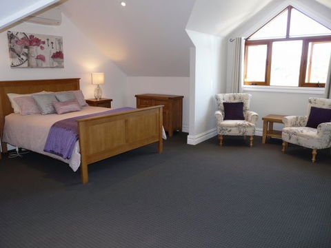 Paringa Grove Homestead - Accommodation Main Beach 5