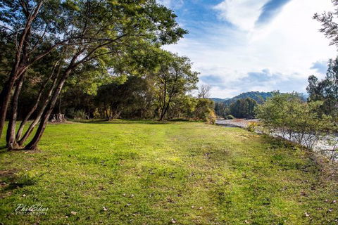 Porepunkah Bridge Holiday Park - Accommodation Main Beach 4