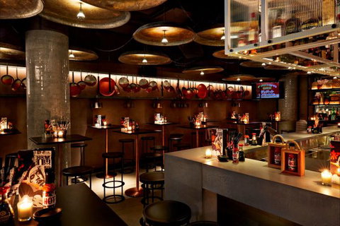 QT Melbourne - Accommodation Main Beach 5