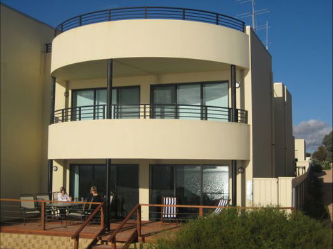 Sandcastles - Accommodation Main Beach 0