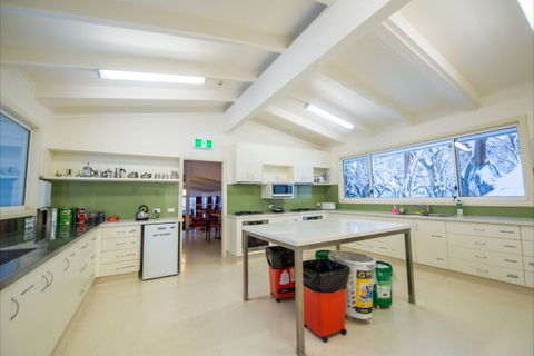 Schuss Lodge Mt Buller - Accommodation Main Beach 3