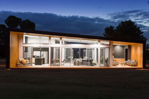 The Villas - Accommodation Main Beach 0
