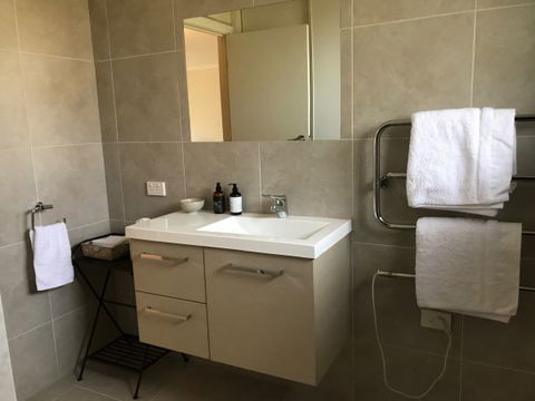 Townhouse On Deas - Accommodation Main Beach 4