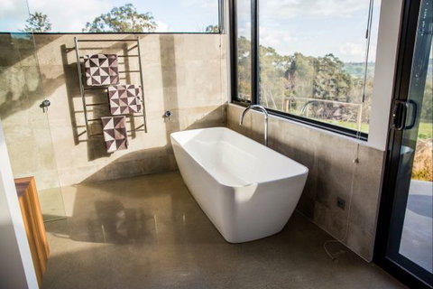 Vivere Retreat - Accommodation Main Beach 3