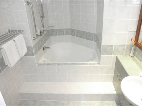 Villa Beach - Accommodation Main Beach 4