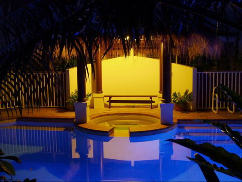 Villa Beach - Accommodation Main Beach 7