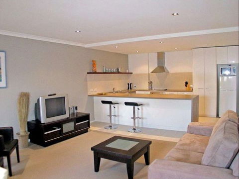 Wyuna 17 - Accommodation Main Beach 0