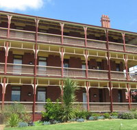 Yarra House - Accommodation Main Beach
