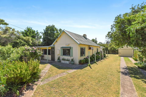 1 Oconner Street Normanville - Accommodation Main Beach 0