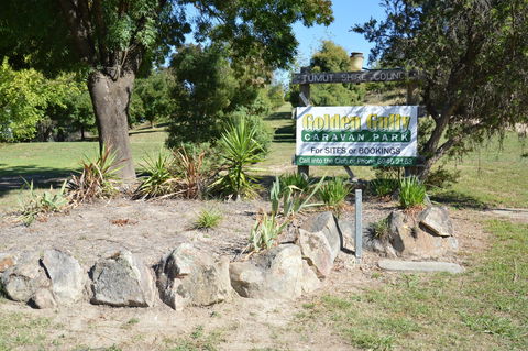 Adelong Golden Gully Caravan Park - Accommodation Main Beach 0