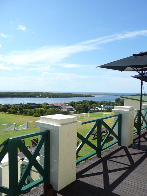 Augusta Hotel Motel - Accommodation Main Beach 0