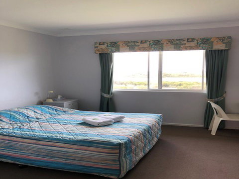 Augusta Hotel Motel - Accommodation Main Beach 6