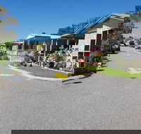 Cherokee Village Tourist Park - Accommodation Main Beach