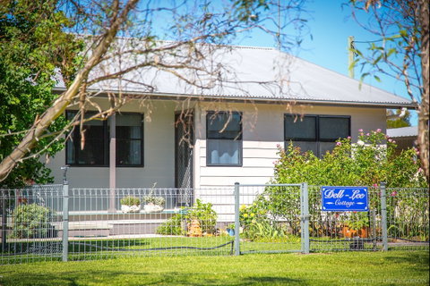 Dell-Lee Cottage - Accommodation Main Beach 0
