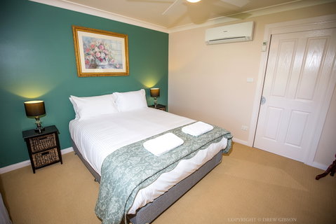 Dell-Lee Cottage - Accommodation Main Beach 1