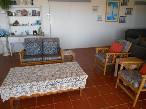 Edith's - Accommodation Main Beach 3