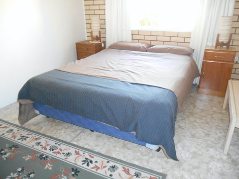 Edith's - Accommodation Main Beach 5