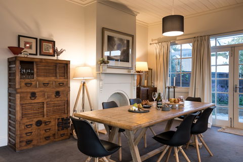 Frenchman's River - The Helmsman's House - Accommodation Main Beach 3