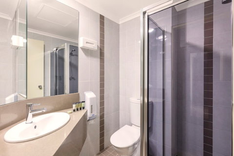 Garden City Hotel, BW Signature Collection - Accommodation Main Beach 3