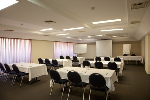 Garden City Hotel, BW Signature Collection - Accommodation Main Beach 5