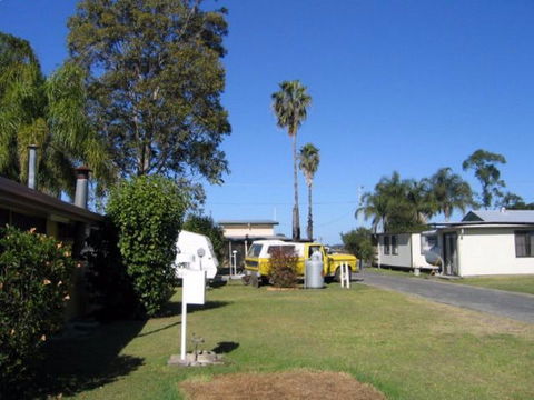 Browns Caravan Park - Accommodation Main Beach 0