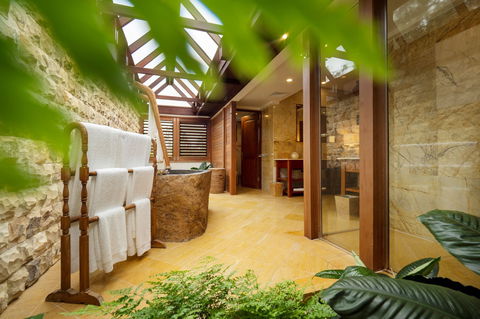 Makepeace Island - Sir Richard Branson's Australian Home - Accommodation Main Beach 3