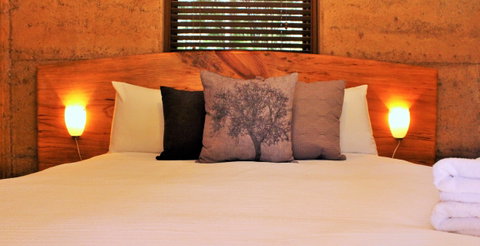 Marima Cottages - Accommodation Main Beach 3