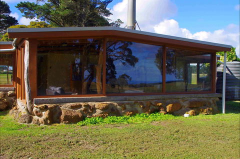 Southern Ocean Retreats - Goondooloo Cottage - Accommodation Main Beach 2