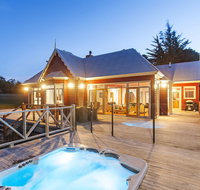 The Peninsula Experience - Accommodation Main Beach