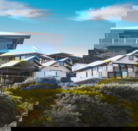 Top of the Hill - Accommodation Main Beach