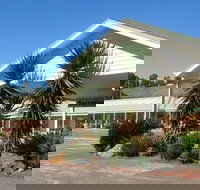 Tuckerbox Motor Inn - Accommodation Main Beach