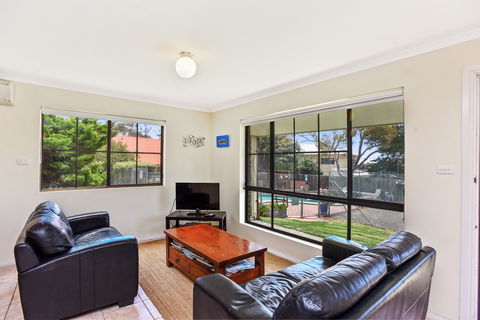Unit 3, 5-/ Surf Avenue, Carrickalinga - Accommodation Main Beach 0