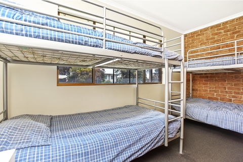 Unit 3, 5-/ Surf Avenue, Carrickalinga - Accommodation Main Beach 3