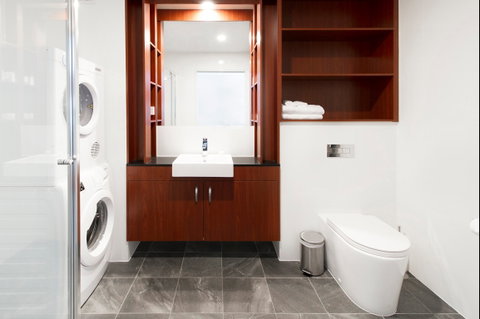 Abode Narrabundah - Accommodation Main Beach 3