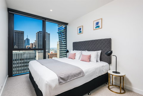 Arise Collins House - Accommodation Main Beach 1