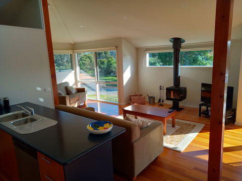 Butler's Bend Holiday Villa - Accommodation Main Beach 5