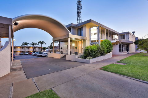Commodore Motel Mildura - Accommodation Main Beach 3
