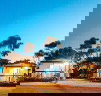 Cummins Caravan  Cabin Park - Accommodation Main Beach