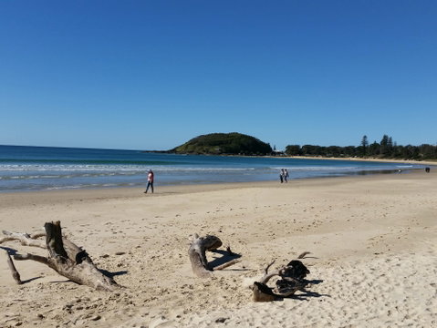Headlands Beach House - Accommodation Main Beach 9